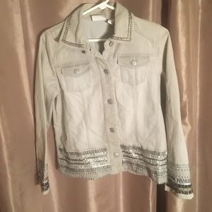 Chico’s platinum jacket size 0, in very good condition.!